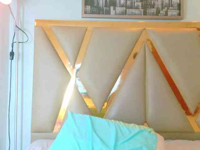 hollyvega webcam