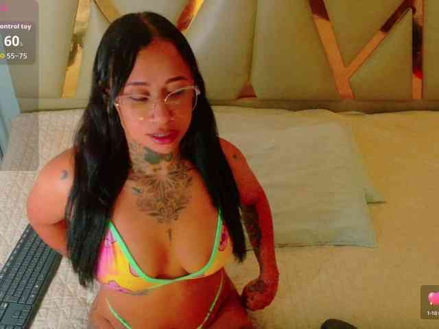 hollyvega webcam