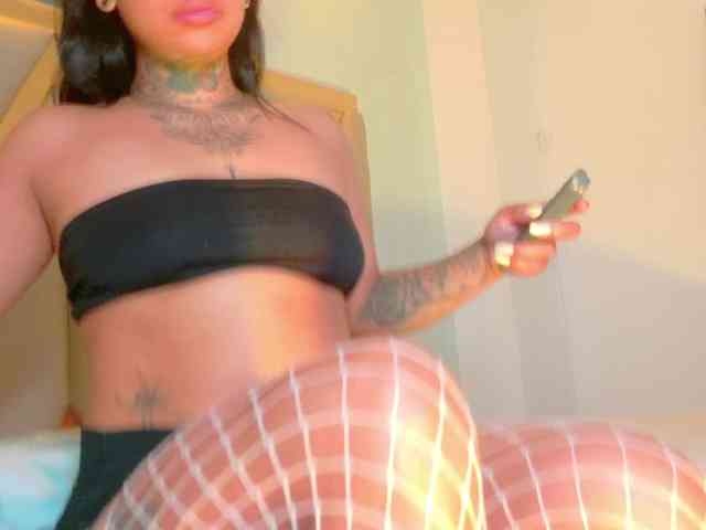 hollyvega webcam