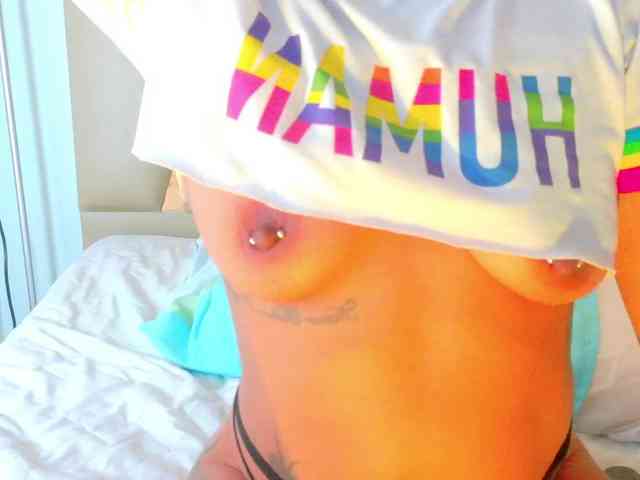 hollyvega webcam