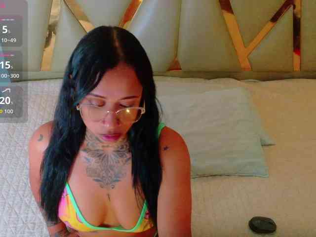 hollyvega