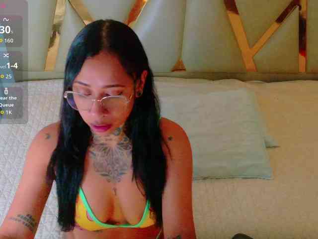 hollyvega webcam