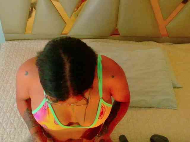 hollyvega webcam