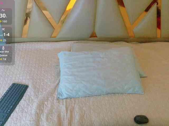 hollyvega webcam