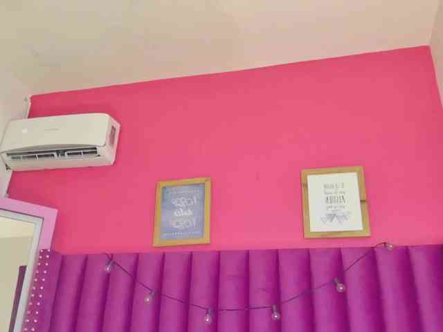 hollyvega webcam