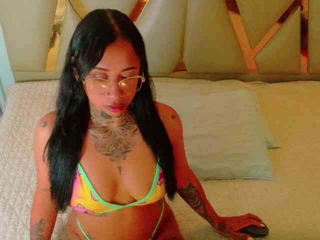 hollyvega webcam