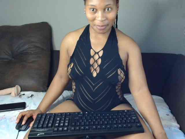 BaddassSexyAddict webcam