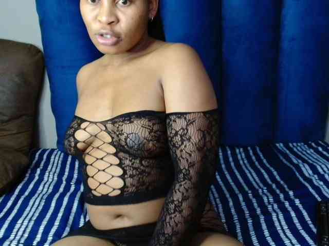 BaddassSexyAddict webcam