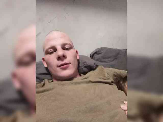 demivanov Live Webcam on BongaCams