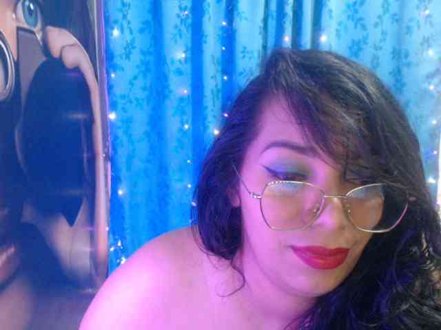 Pussyhairy13 webcam