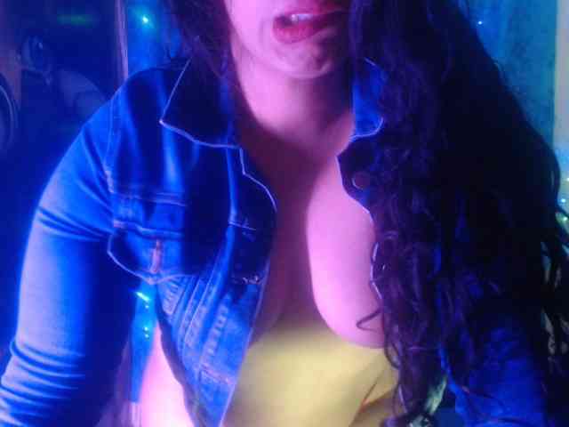 Pussyhairy13 webcam