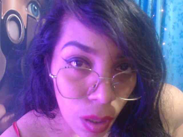 Pussyhairy13 webcam
