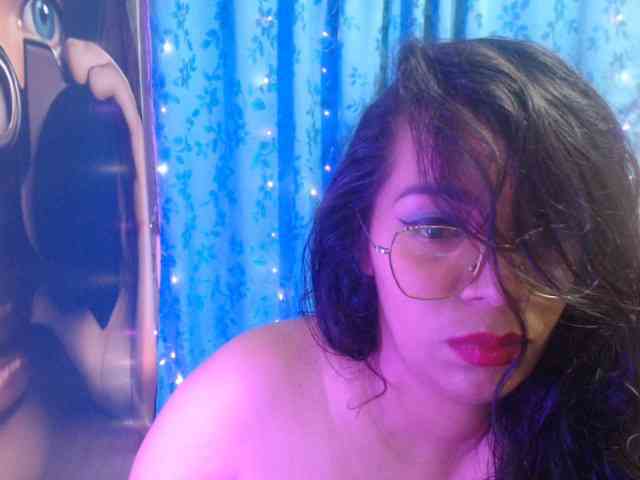 Pussyhairy13 webcam