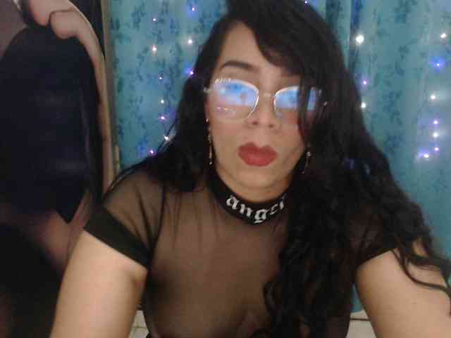 Pussyhairy13 webcam