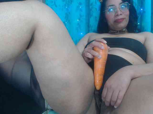 Pussyhairy13 webcam