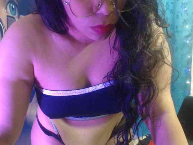 Pussyhairy13 webcam