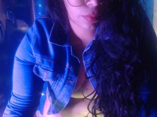 Pussyhairy13 webcam