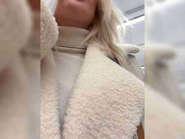 AlisaSecret webcam