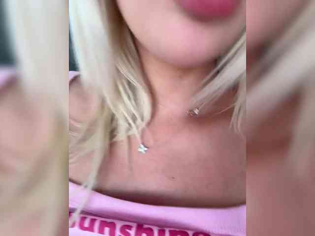 AlisaSecret webcam
