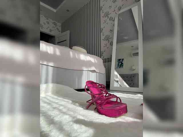 AlisaSecret webcam