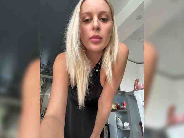 AlisaSecret webcam