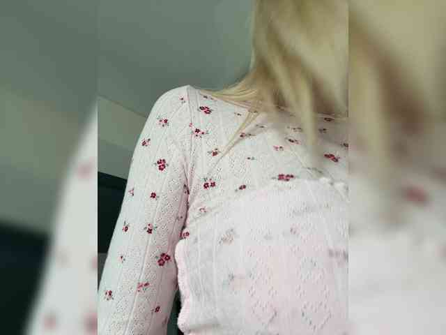 AlisaSecret webcam