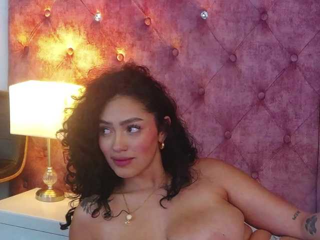  MaddisonBelucci chat room