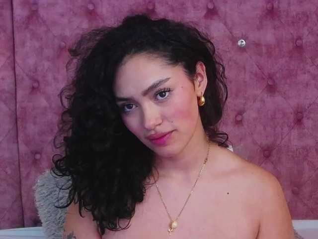  MaddisonBelucci chat room