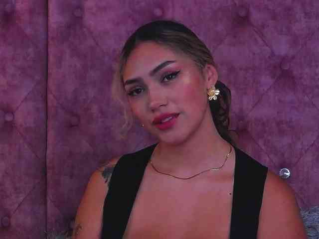 MaddisonBelucci webcam