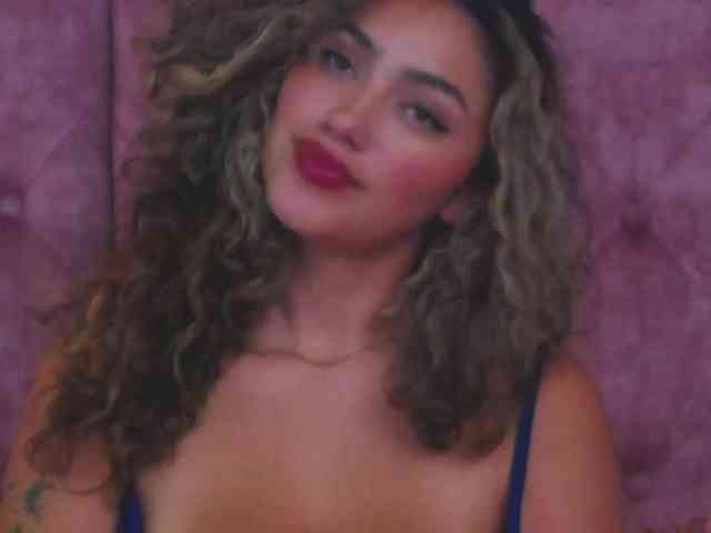 MaddisonBelucci webcam