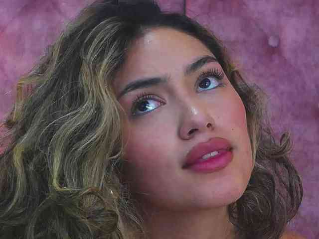 MaddisonBelucci webcam