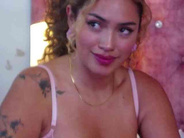 MaddisonBelucci webcam