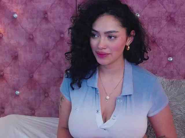 MaddisonBelucci Live Webcam on BongaCams