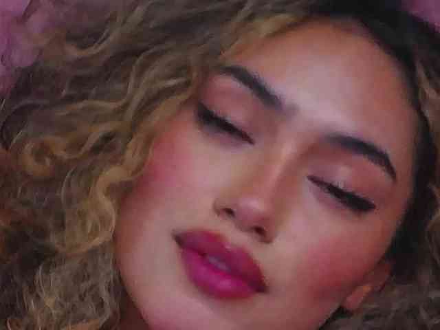 MaddisonBelucci webcam