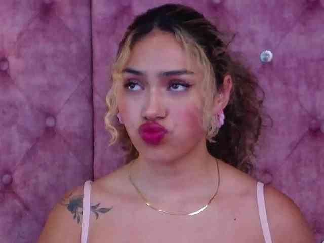 MaddisonBelucci webcam
