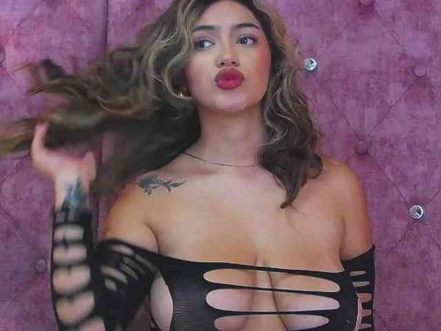 MaddisonBelucci webcam