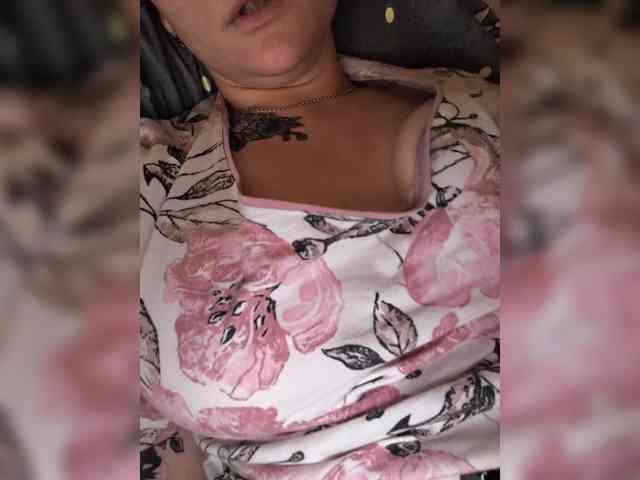 strip chat online Ketrina-1