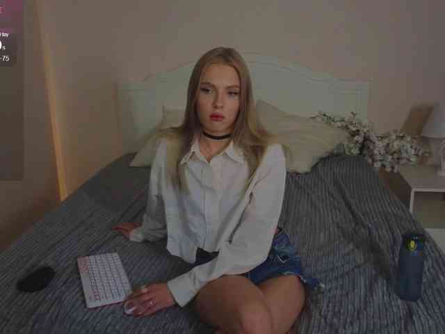 YaS1min Live Webcam on BongaCams