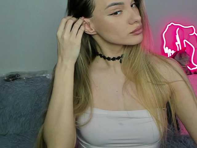 EvaBallmer's BongaCams show and profile