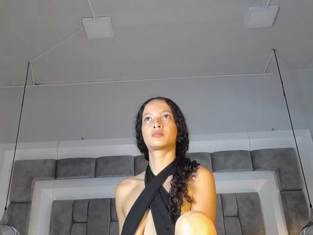 JuliettaBleer's BongaCams show and profile