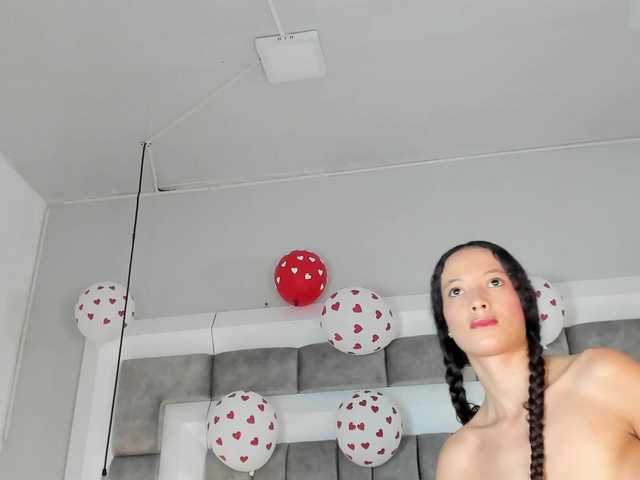 JuliettaBleer's BongaCams show and profile