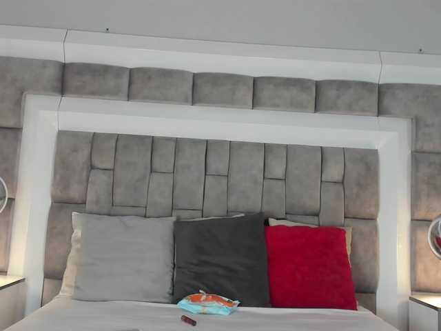 JuliettaBleer's BongaCams show and profile