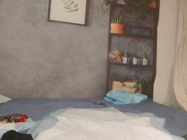 kinkynanalina's BongaCams show and profile