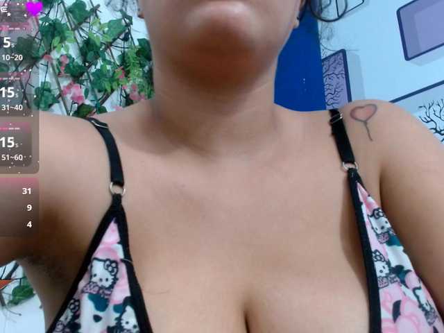 sara18a webcam bongacams model stream image