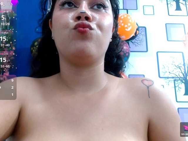 sara18a webcam bongacams model stream image