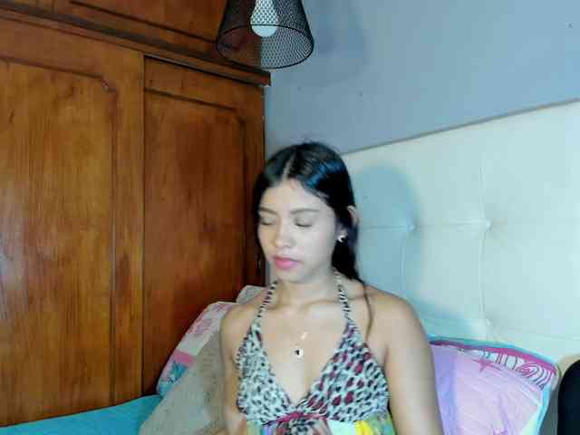 AlanieW webcam