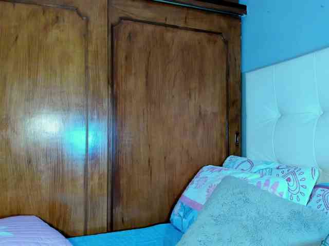 AlanieW webcam
