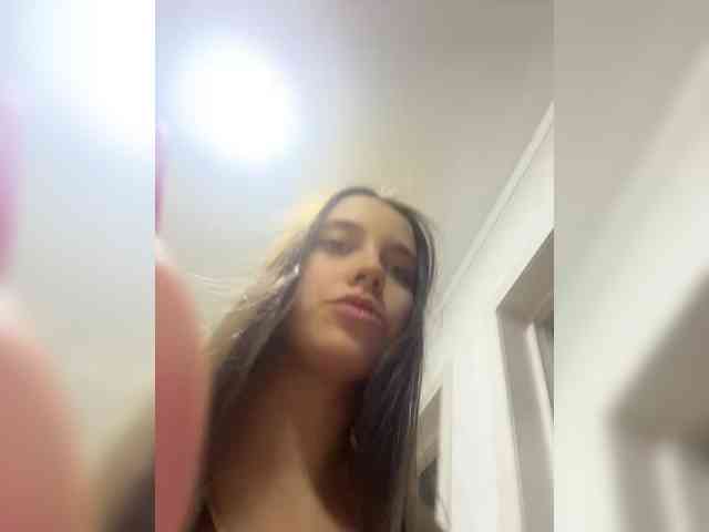 FunnyBanny0312 webcam