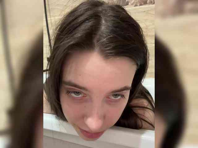 FunnyBanny0312 webcam