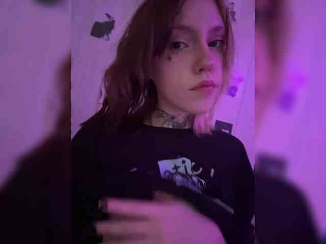 nude striptease Molly-
